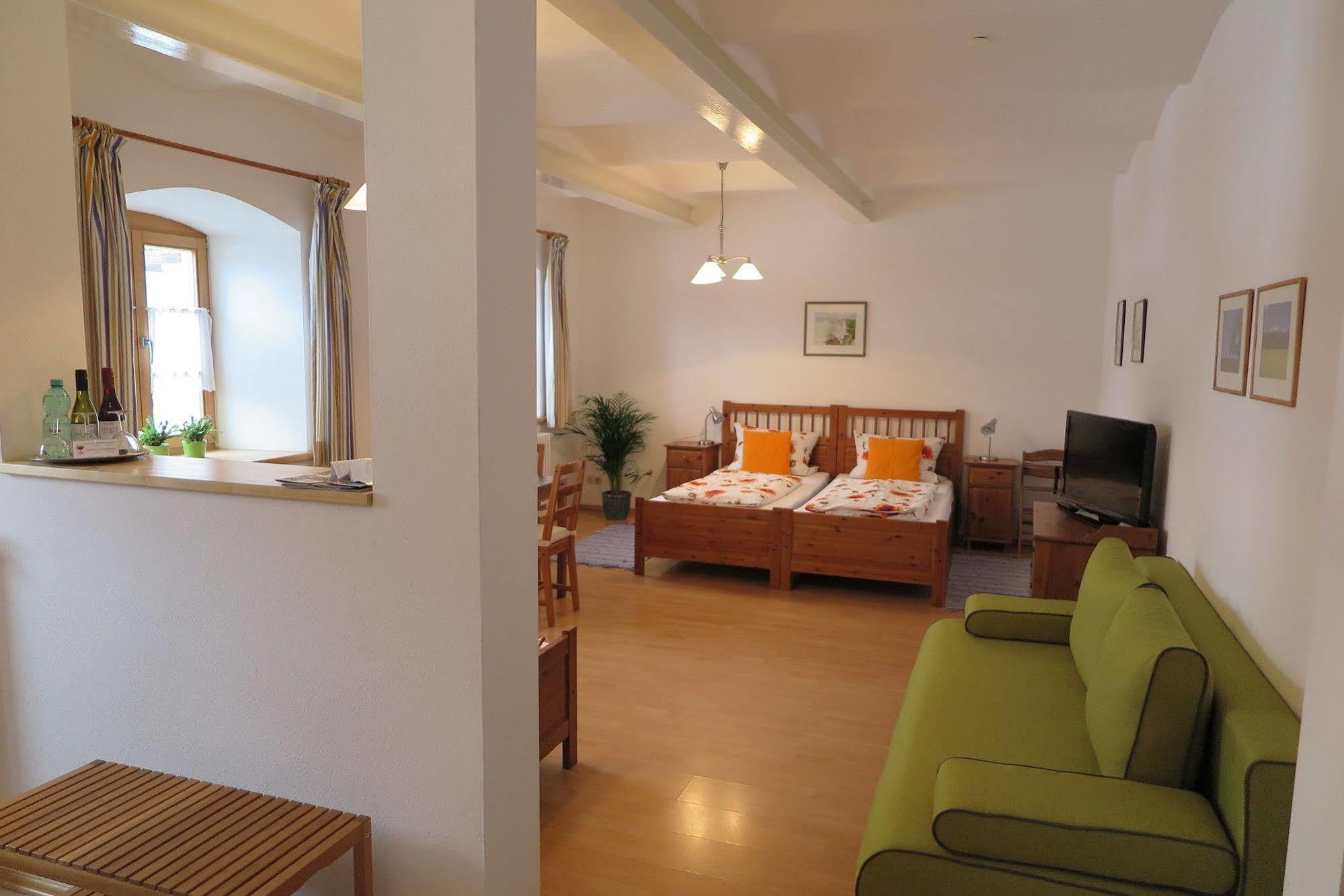 Pension Bernhardhof Otterfing Luaran gambar
