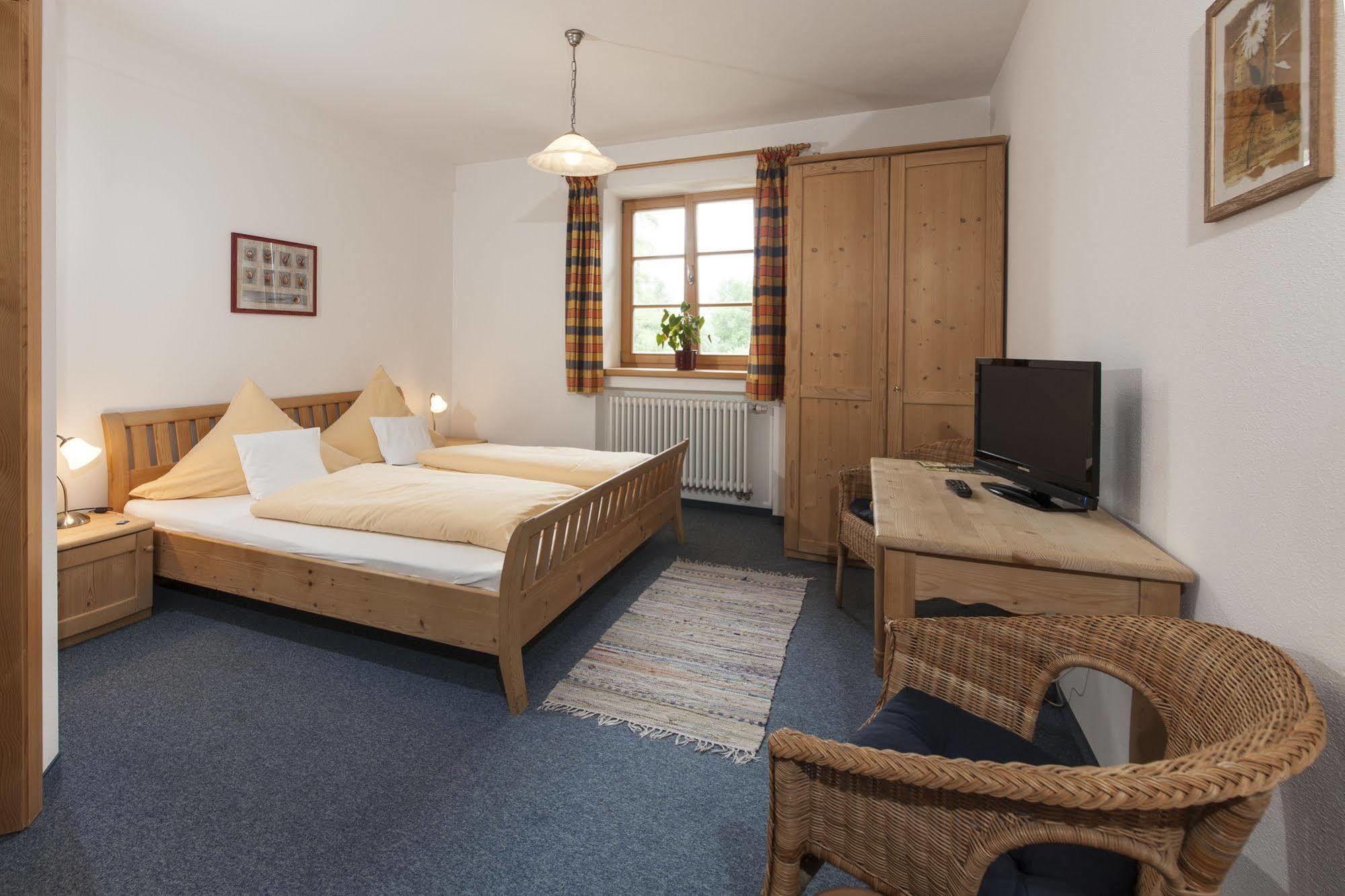 Pension Bernhardhof Otterfing Luaran gambar