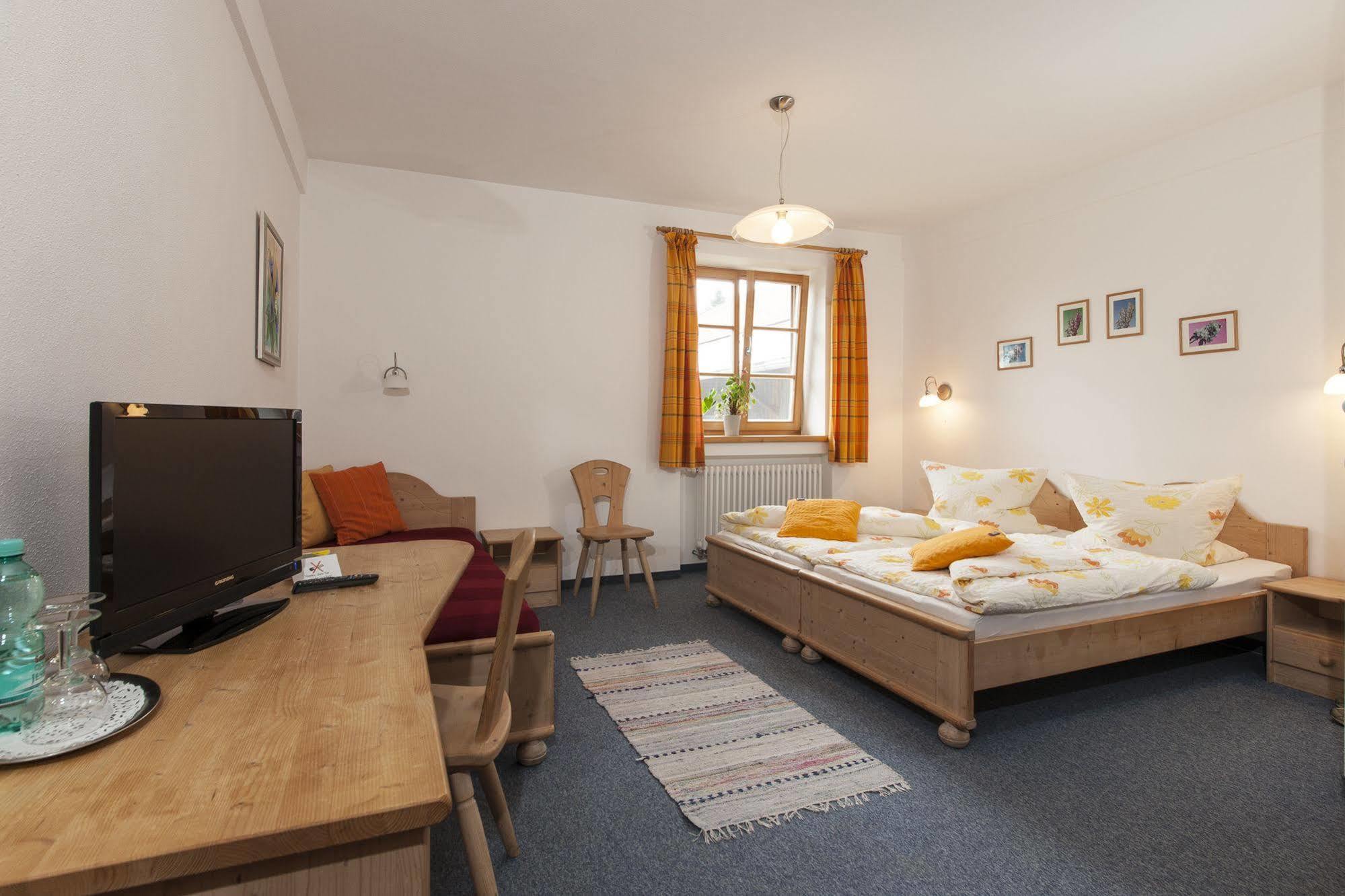 Pension Bernhardhof Otterfing Luaran gambar